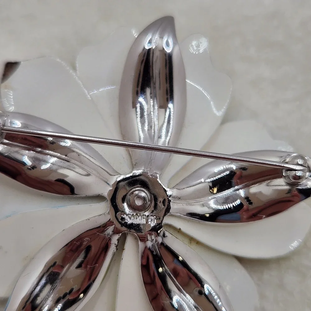 Vintage Enamel Flower Brooch Sarah C & Blue Rose Heart Earrings Mod Pop Art 60s‎